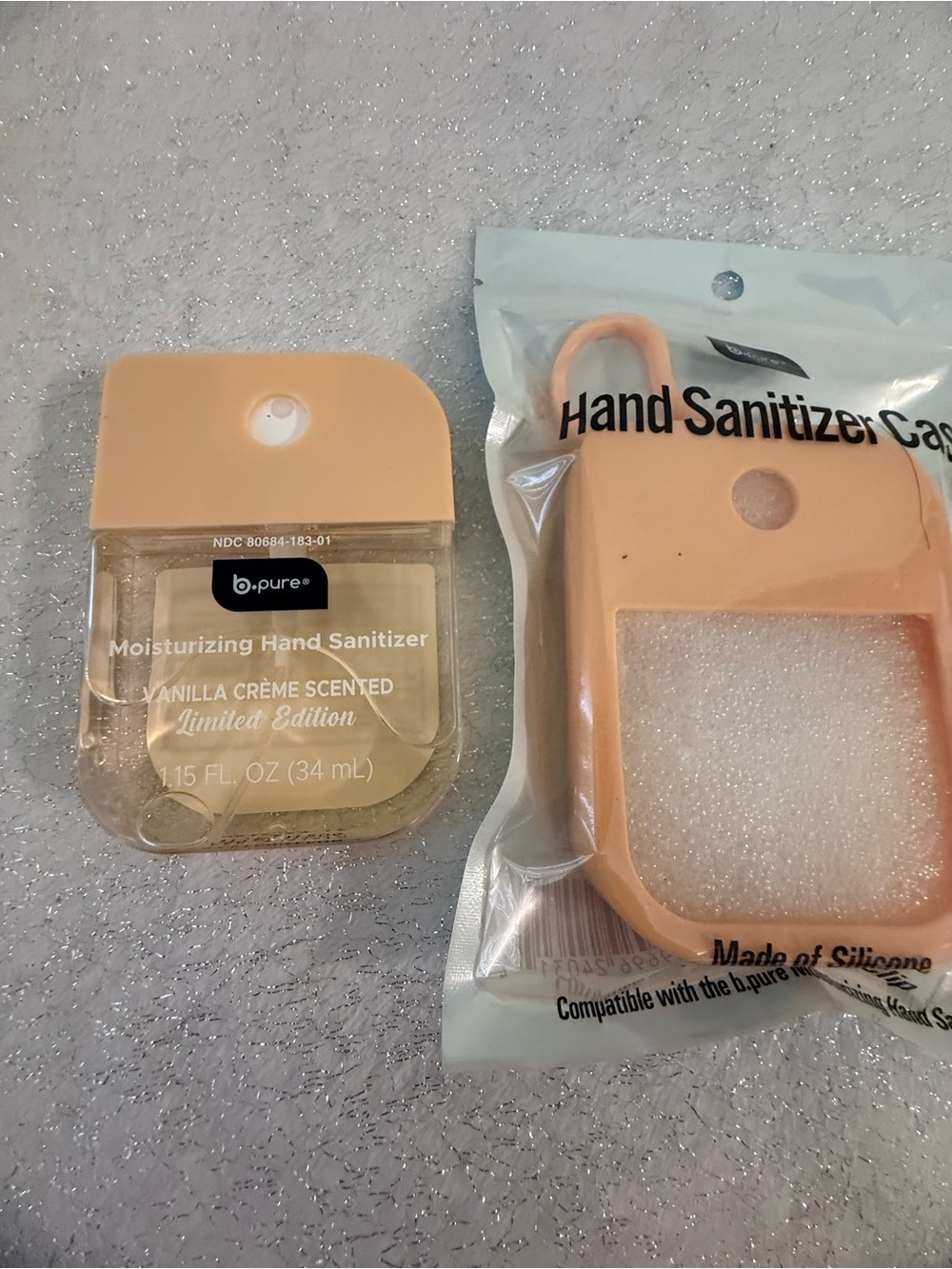Vanilla Crème Scented Moisturizing Hand Sanitizer with Peach Silicone Case